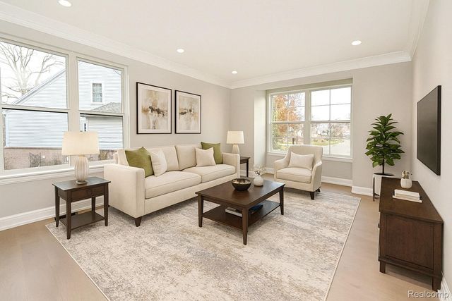 486 Green Hill Lane, Lake Orion Village, MI 48360