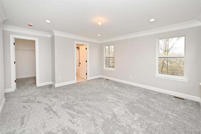 486 Green Hill Lane, Lake Orion Village, MI 48360