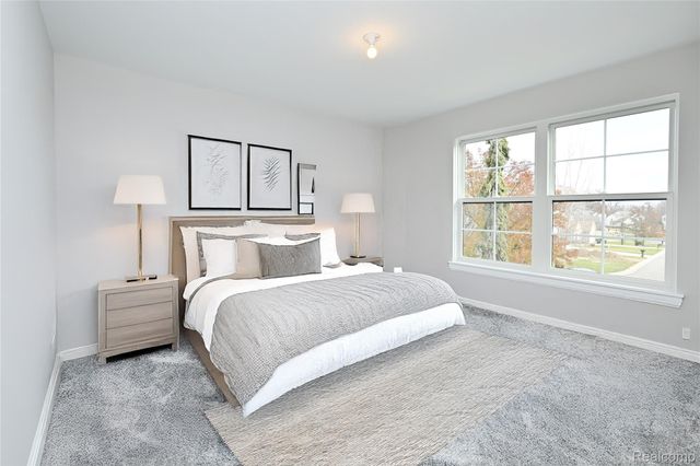 486 Green Hill Lane, Lake Orion Village, MI 48360