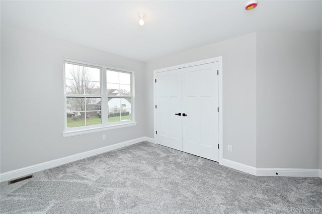 486 Green Hill Lane, Lake Orion Village, MI 48360