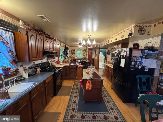 3077 LEXINGTON AVE, Millville, NJ 08332