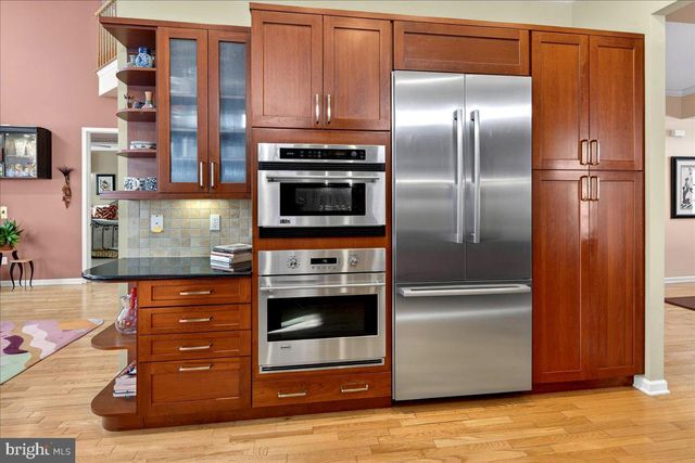 38 EDGEMERE DRIVE, Kendall Park, NJ 08824