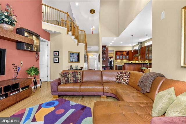 38 EDGEMERE DRIVE, Kendall Park, NJ 08824