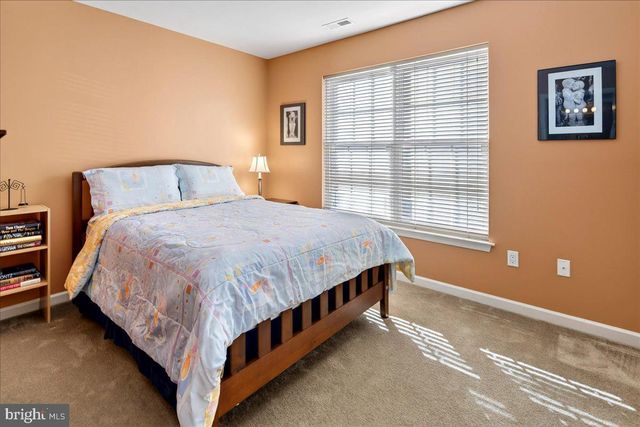 38 EDGEMERE DRIVE, Kendall Park, NJ 08824