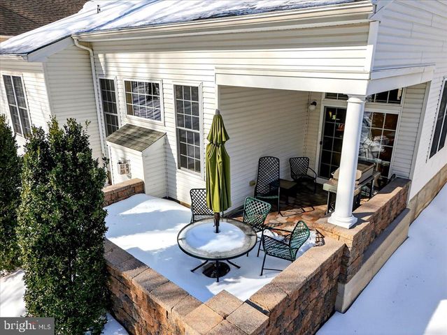 38 EDGEMERE DRIVE, Kendall Park, NJ 08824