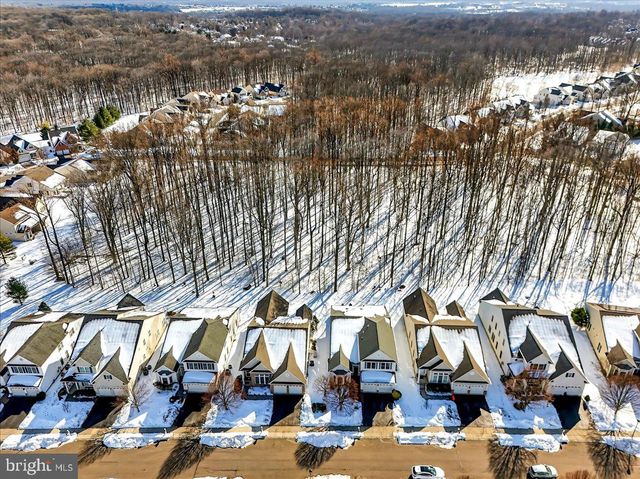 38 EDGEMERE DRIVE, Kendall Park, NJ 08824