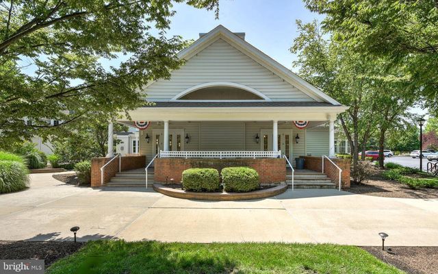 38 EDGEMERE DRIVE, Kendall Park, NJ 08824