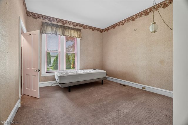 13721 Spring Street, Burton, OH 44021