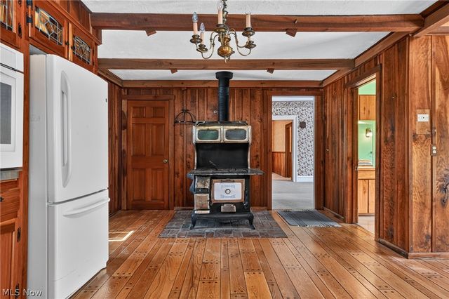 13721 Spring Street, Burton, OH 44021
