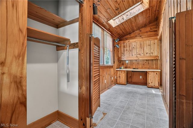 13721 Spring Street, Burton, OH 44021