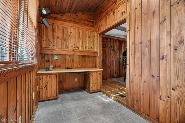 13721 Spring Street, Burton, OH 44021