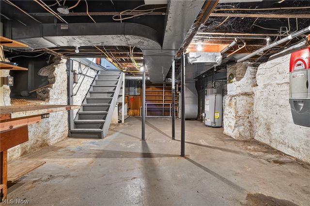 13721 Spring Street, Burton, OH 44021