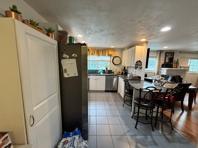 747 River St 2, Haverhill, MA 01832