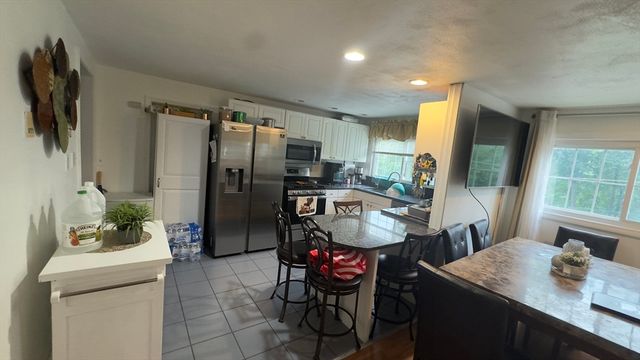 747 River St 2, Haverhill, MA 01832