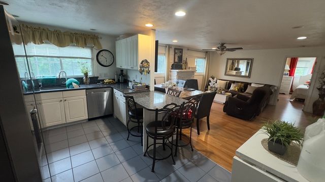 747 River St 2, Haverhill, MA 01832