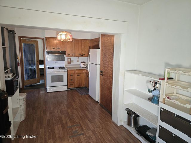 4035 Blanton Ln, Louisville, KY 40216