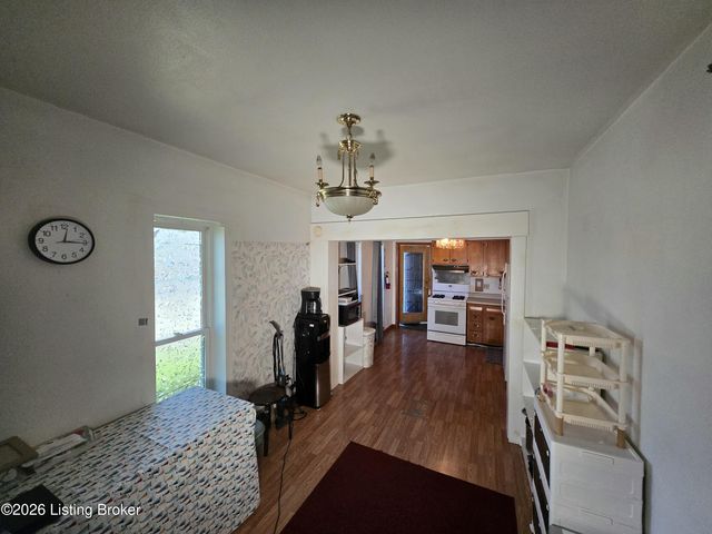 4035 Blanton Ln, Louisville, KY 40216