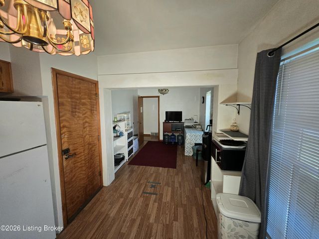 4035 Blanton Ln, Louisville, KY 40216
