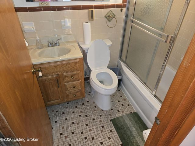 4035 Blanton Ln, Louisville, KY 40216
