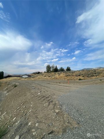 16 Parks Drive, Okanogan, WA 98840