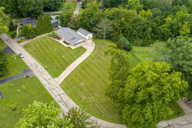 190 Oakridge Drive, Springfield, OH 45504