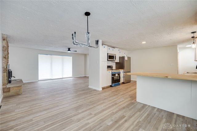 190 Oakridge Drive, Springfield, OH 45504