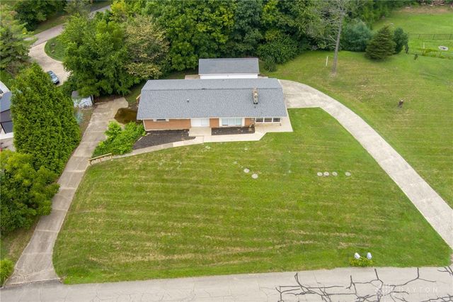 190 Oakridge Drive, Springfield, OH 45504