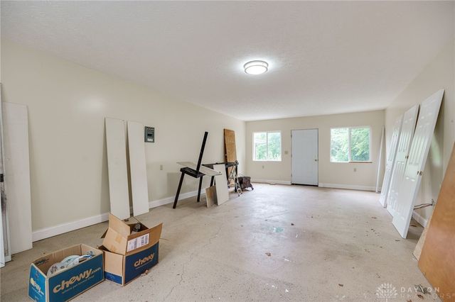 190 Oakridge Drive, Springfield, OH 45504