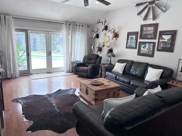 807 Trochta Street, El Campo, TX 77437