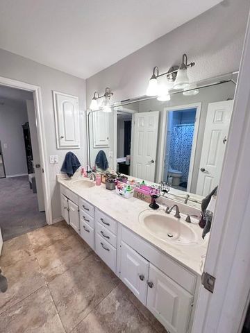 807 Trochta Street, El Campo, TX 77437