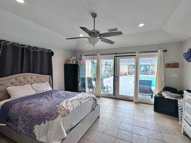 807 Trochta Street, El Campo, TX 77437