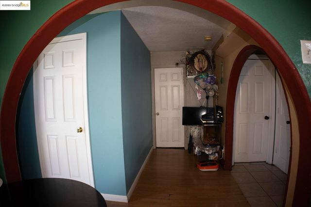 6921 Flora ST, Oakland, CA 94621