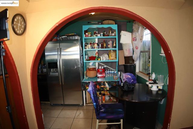 6921 Flora ST, Oakland, CA 94621