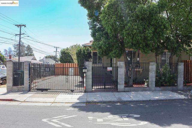 6921 Flora ST, Oakland, CA 94621