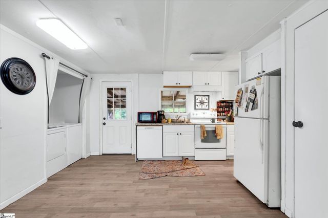 31 Emily Lane, Piedmont, SC 29673
