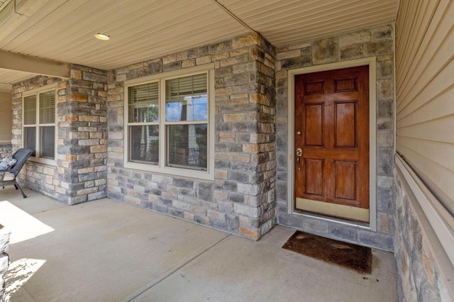 6040 Coventry Lake Drive, Hilliard, OH 43026