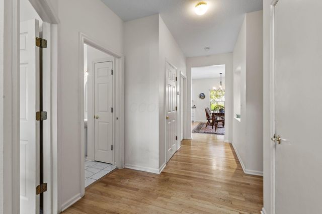 6040 Coventry Lake Drive, Hilliard, OH 43026
