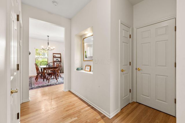 6040 Coventry Lake Drive, Hilliard, OH 43026