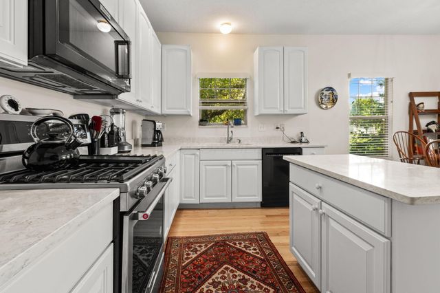 6040 Coventry Lake Drive, Hilliard, OH 43026
