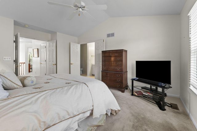 6040 Coventry Lake Drive, Hilliard, OH 43026