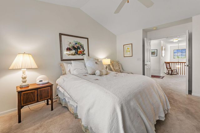 6040 Coventry Lake Drive, Hilliard, OH 43026