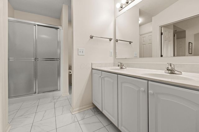 6040 Coventry Lake Drive, Hilliard, OH 43026