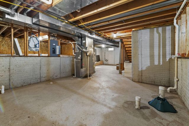 6040 Coventry Lake Drive, Hilliard, OH 43026