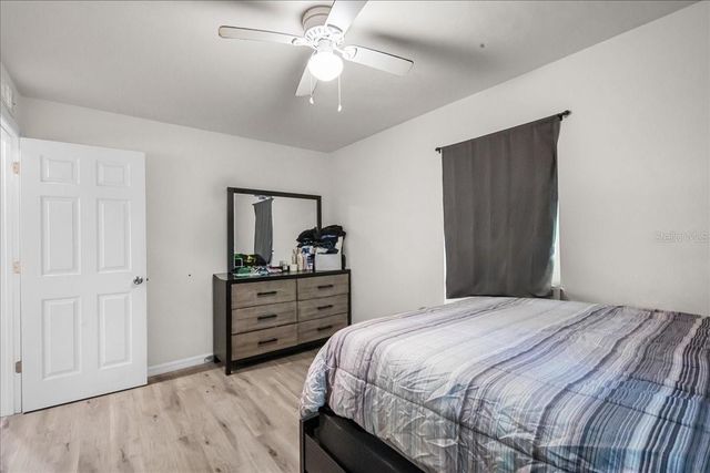 517 E MAIN STREET, Bronson, FL 32621