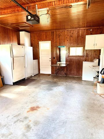 1005 N Main Street, Oakboro, NC 28129