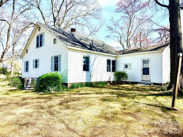 1005 N Main Street, Oakboro, NC 28129