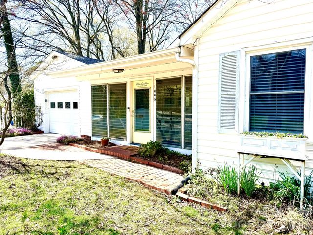 1005 N Main Street, Oakboro, NC 28129