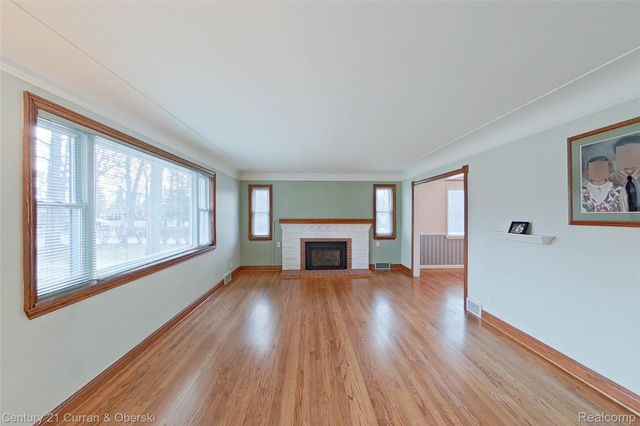 688 New Hampshire Avenue, Marysville, MI 48040