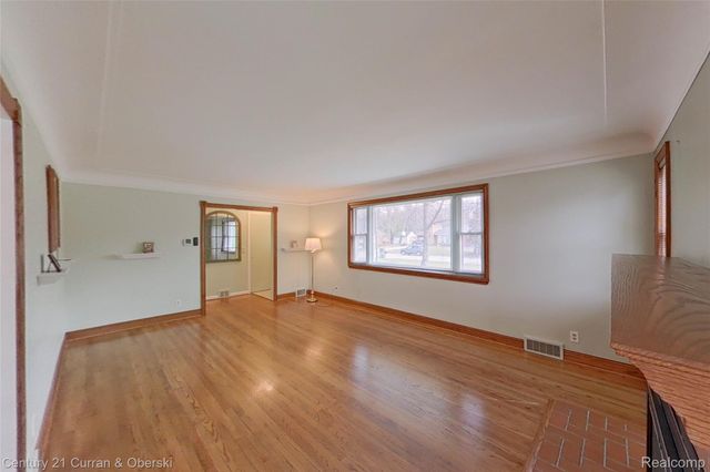 688 New Hampshire Avenue, Marysville, MI 48040