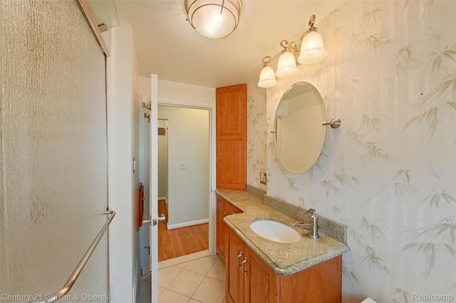 688 New Hampshire Avenue, Marysville, MI 48040